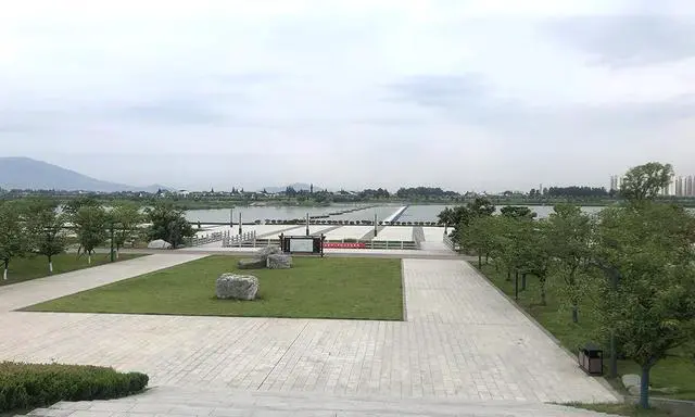 如何在快攻中合理分配场上位置?_1